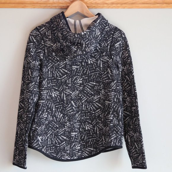 IVIVVA Warm Moments BLack White Jacket Hooded 14 - Picture 2 of 3